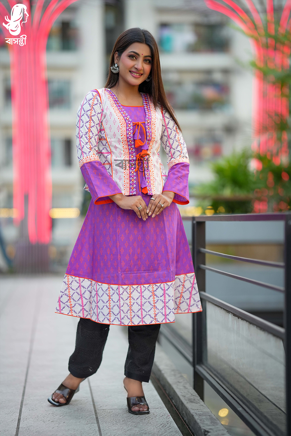 4 Koti+Tops - Image 1