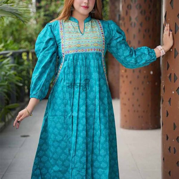 মেটারনিটি আনারকলি